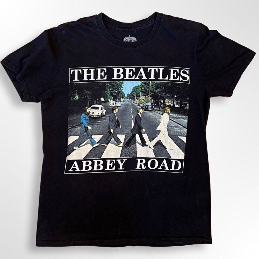 The Beatles Abbey Road 2015 Apple Inc T-shirt Size M